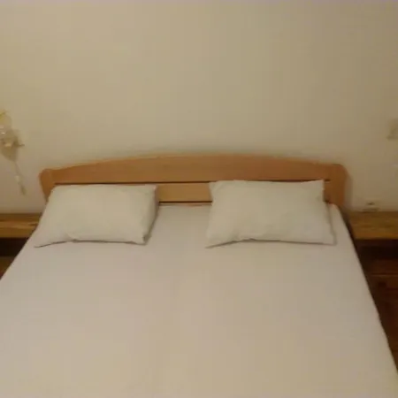Aparthotel Andrijas *