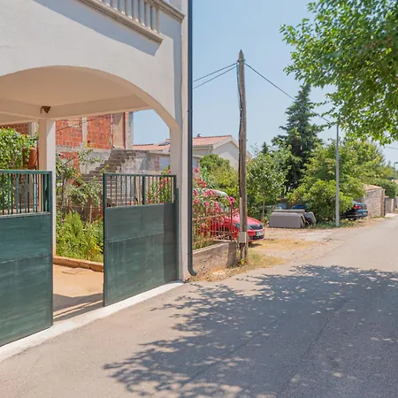 Andrijas 아파트호텔 3*