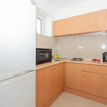 Aparthotel Andrijas *