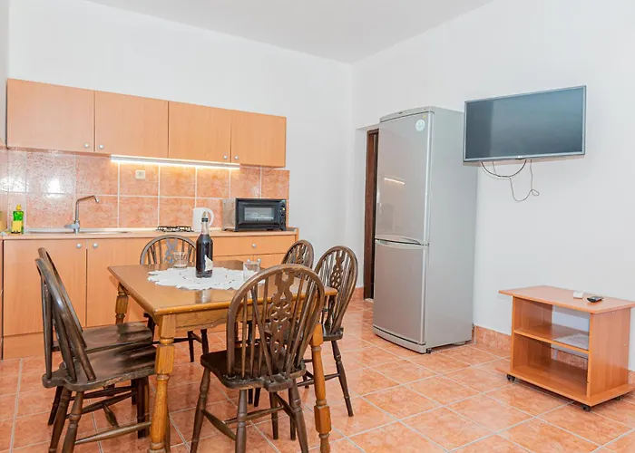 Hotel apartamentowy Andrijas Tribalj