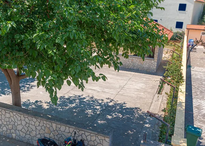 Hotel apartamentowy Andrijas Tribalj